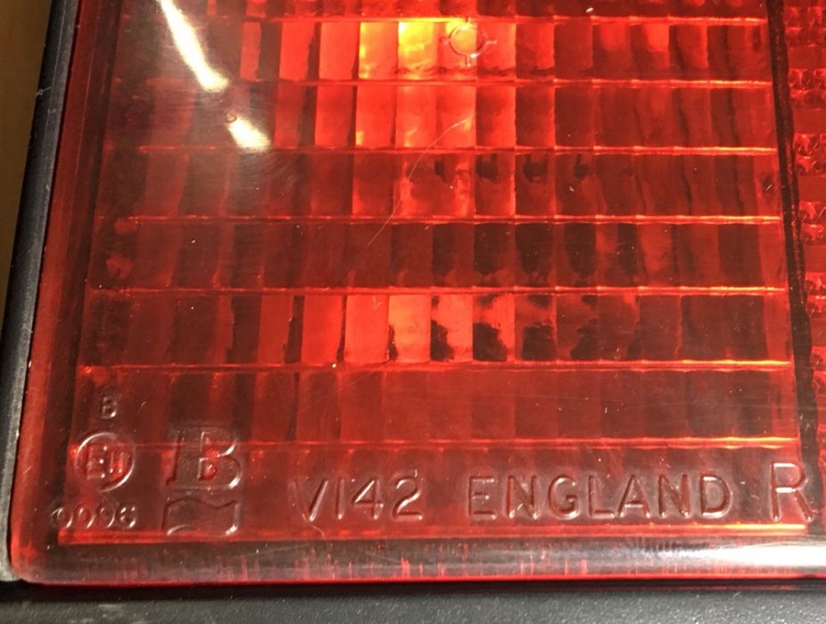 Farolins ou Farol Trás de origem do Rover série 200