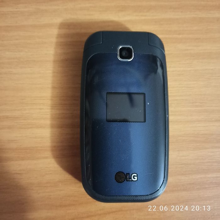 Мобільний телефон - разкладушка LG 450