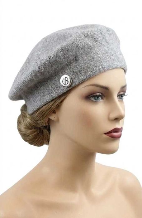 Elegancki beret z dzianiny