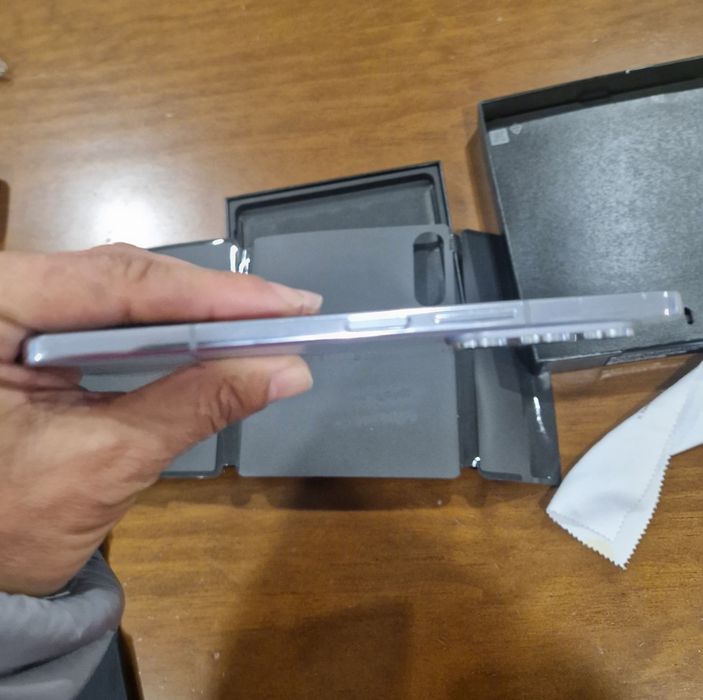 FOLD5 Cinza 512GB Impecável