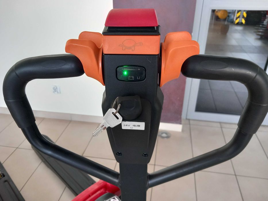 Paleciak Elektryczny 1500kg Widły L-1000 Na Auto Mały Zwrotny Heli