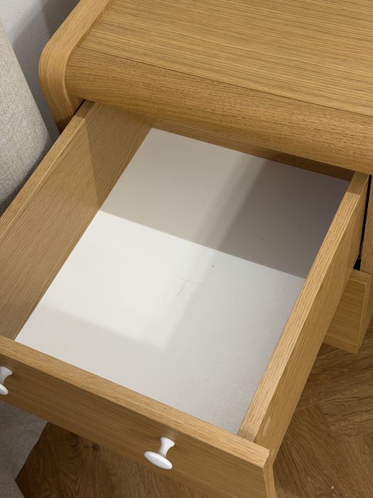 Преміальний письмовий стіл зі шпону дуба - стан нового