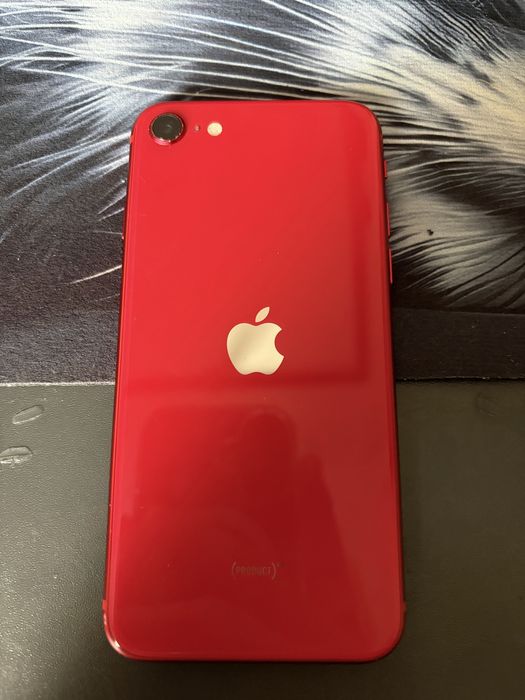 Продаю айфон се 2020 на детали