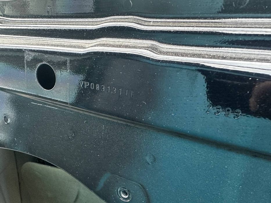 Дверь Porsche Cayenne 2 Volkswagen Touareg 2 Ліва  VW 7P0831311B