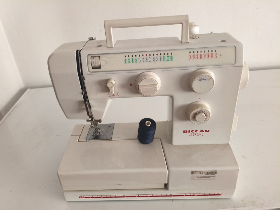 Vendo máquina de costura
