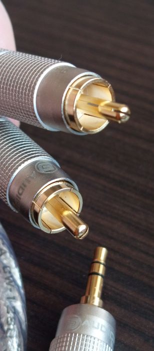 Аудиокабель/кабель AUX  один метр