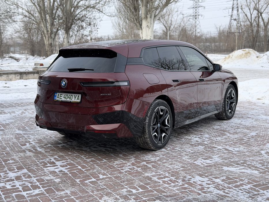 BMW iX XDrive50 2022 рік