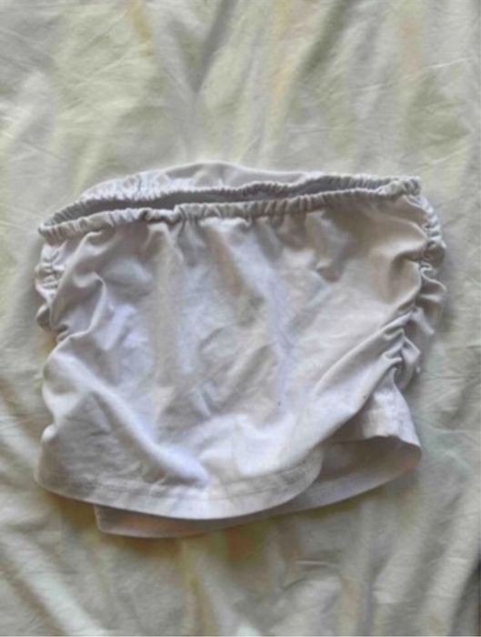 Top bialy bez ramiączek