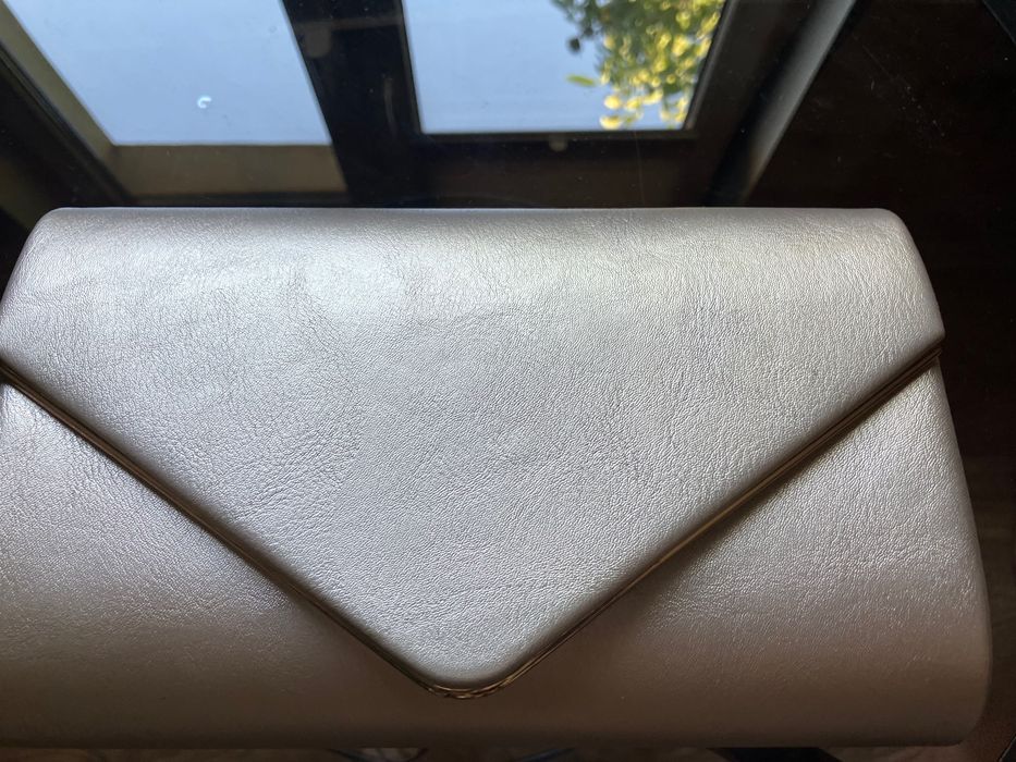 Nowa złota kopertówka