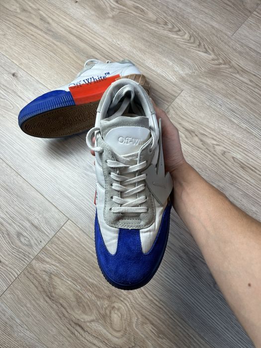 Off-White Vulc low Floating Arrow Buty Sneakersy Rap Streetwear