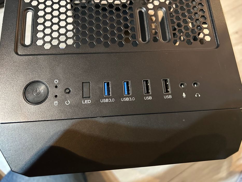 Obudowa Silver monkey 4x wentylatory Rgb