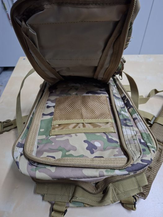 Mochila camuflada
