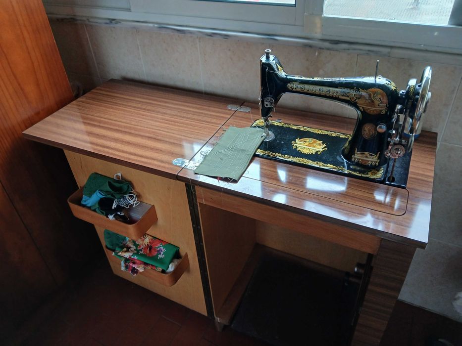Máquina de costura Singer