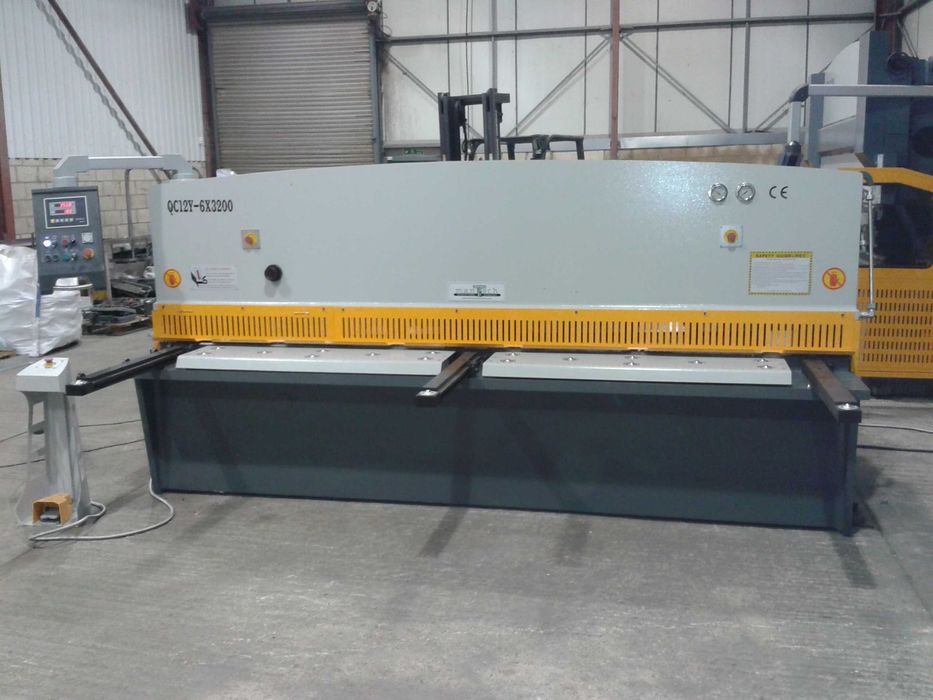 Gilotyna hydrauliczna do blachy 6x3200mm Nowa  PRAWER