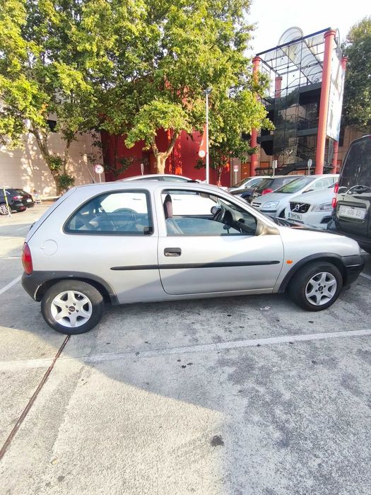 Opel corsa 1.5 TD Isuzu — photo 4