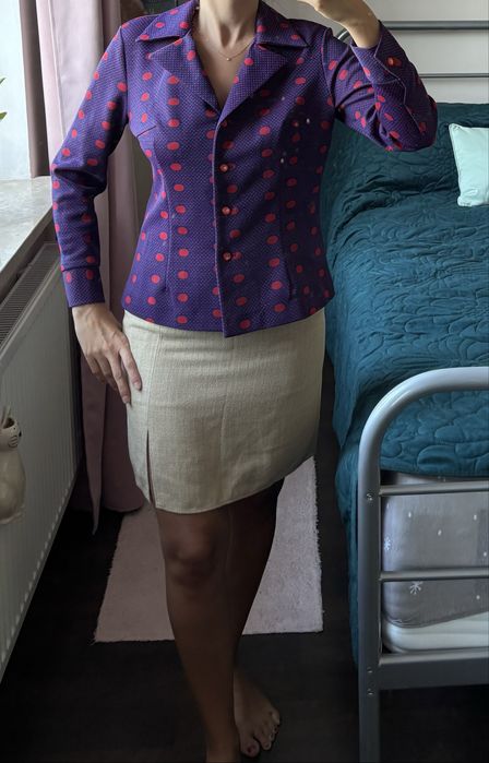 Dom mody Lid w łodzi retro marynarka z czerwonymi guzikami. Unikat