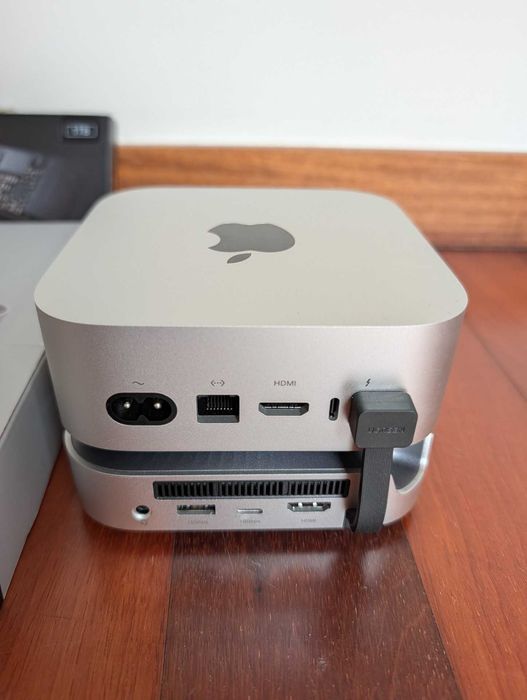 Apple Mac mini M4 (16GB/256GB) + Dock Ugreen 40Gbps + SSD Samsung 1TB [Excelente Estado / Caixa]