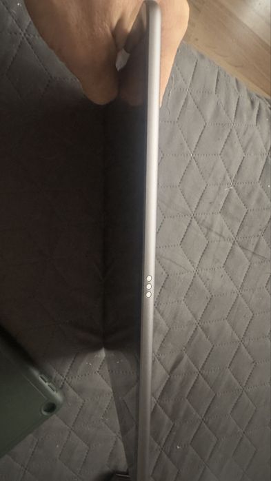 Sprzedam Ipad 8 generacji 32gb pamieci WIFi