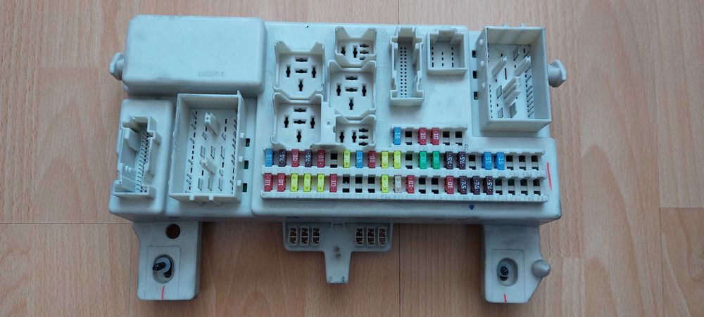 Skrzynka BSI moduł komfortu Mazda BP4K 66730 E