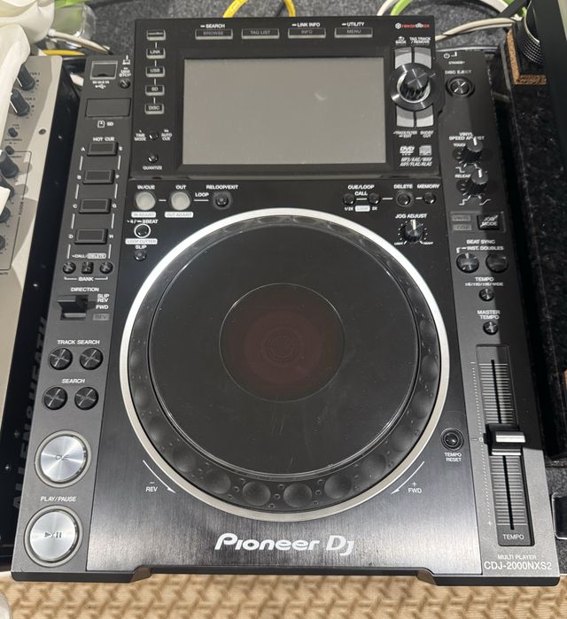 Pioneer CDJ 2000 NSX 2  * c/ Novo *