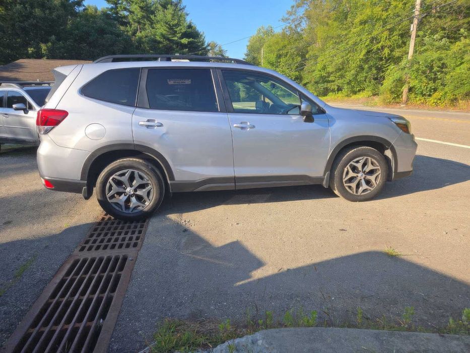 Subaru Forester Premium      2019