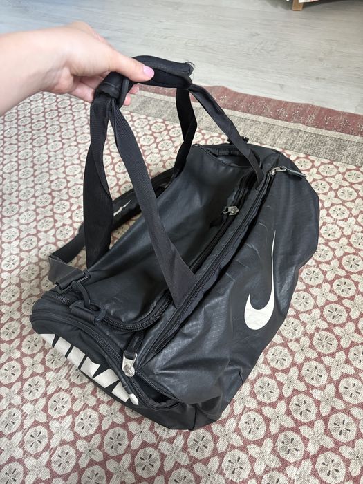 Torba sportowa Nike czarna na silownie duża