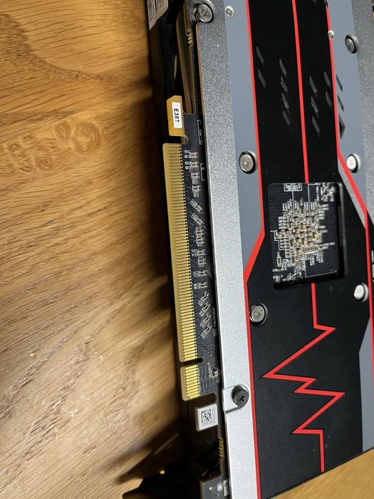 Karta graficzna / Radeon Saphire RX580 series 4GB