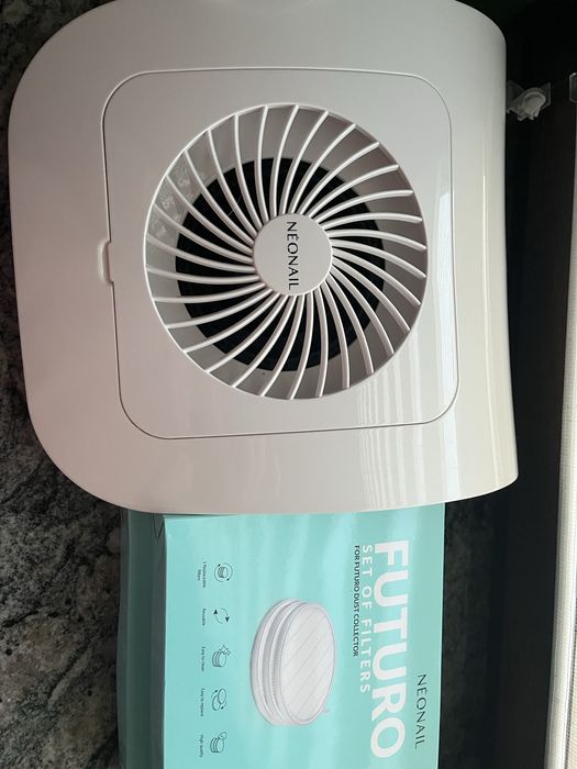 Pochłaniacz pyłu do paznokci Neonail Futuro