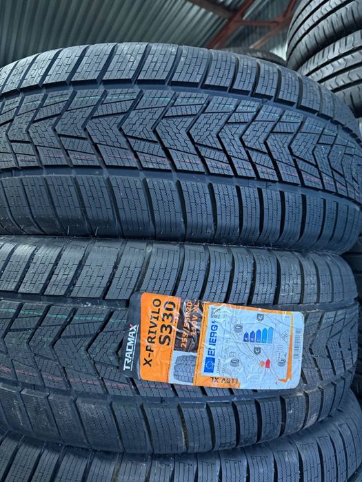 R20 255/55 Tracmax Privilo S330