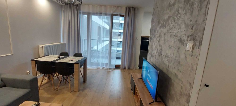 Apartament  - Wola - Kasprzaka - 2 pok - garaż - Widok 3