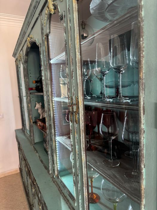 Móvel Vintage Grande com Vitrine | Peça Única Estilo Provençal / Rústico Chic