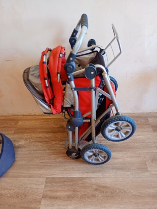 Коляска детская складывающаяся