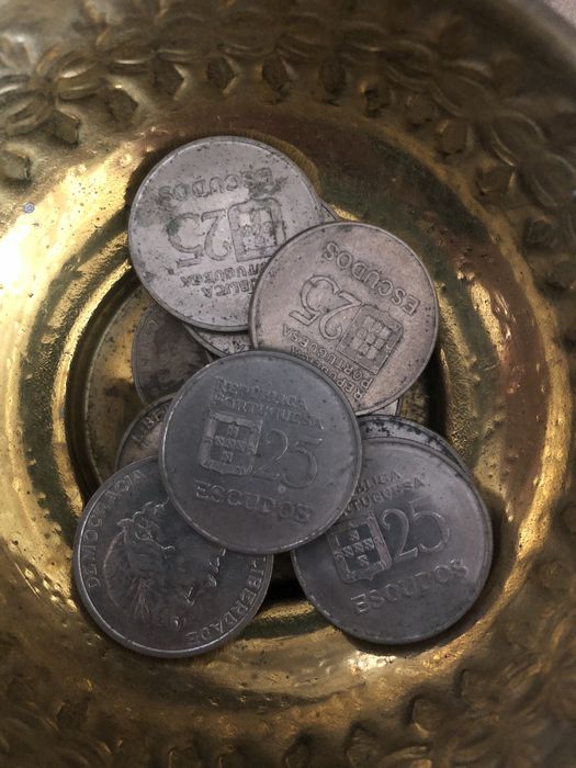 Moedas antigas de 25 escudos