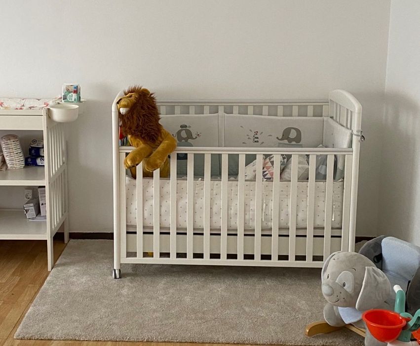 Berço + muda fraldas