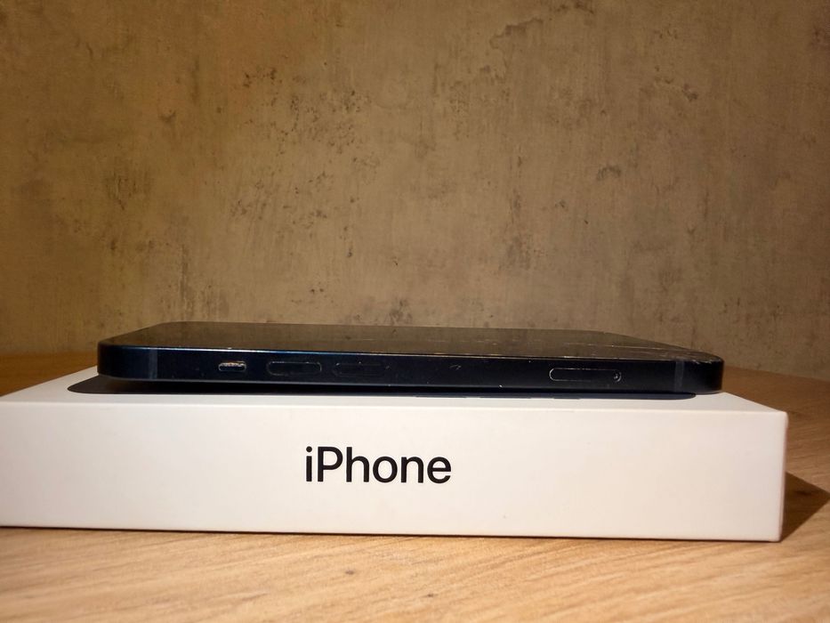 Telefon Iphone 13 ( 128 gb )