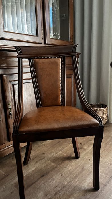 Conjunto de sala em madeira maciça com luz