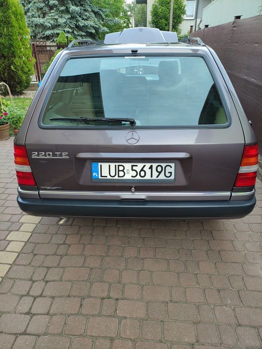 REZERWACJA Sprzedam Mercedes Benz W 124 TE 2.2 BENZYNA 150 KM
