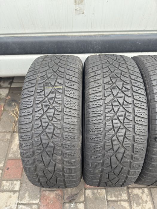 Колеса/резина/гума 235/50R19 Dunlop