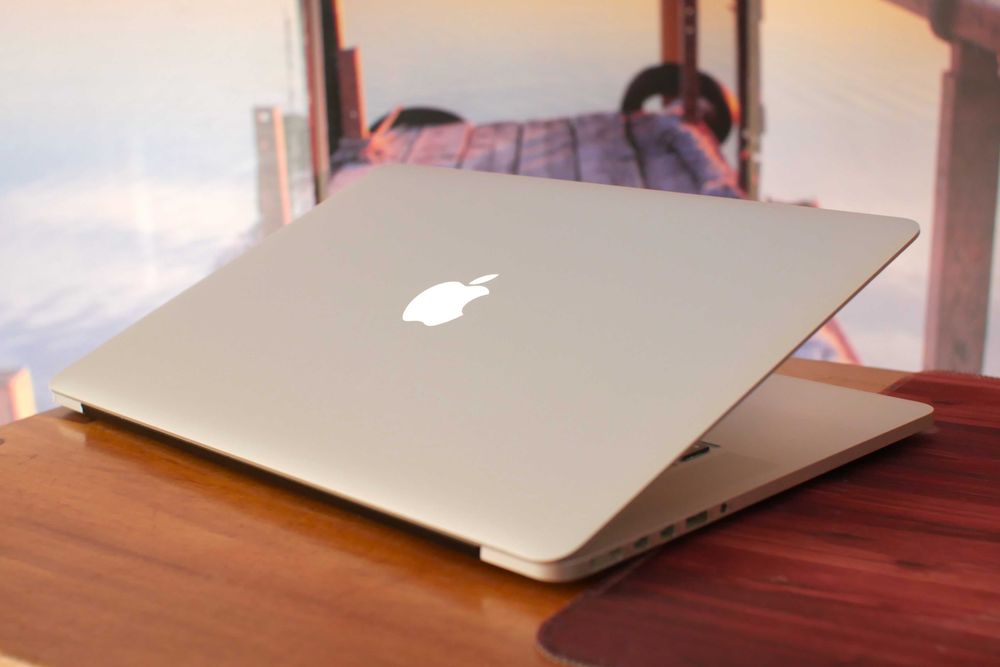 MacBook Pro 15” (A1398) – i7 | 16GB RAM