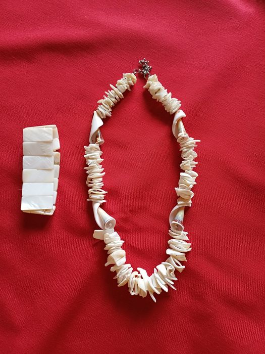 efektowny naszyjnik z muszli i bransoletka z masy perłowej, stan bdb