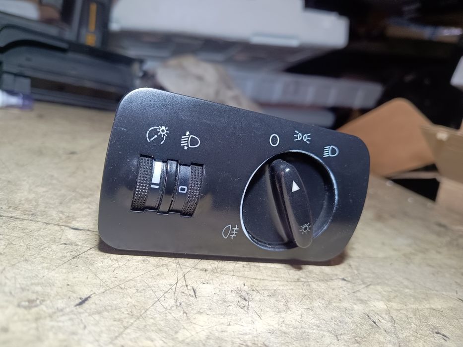 Włącznik świateł Audi A3 8L oryginał komplet