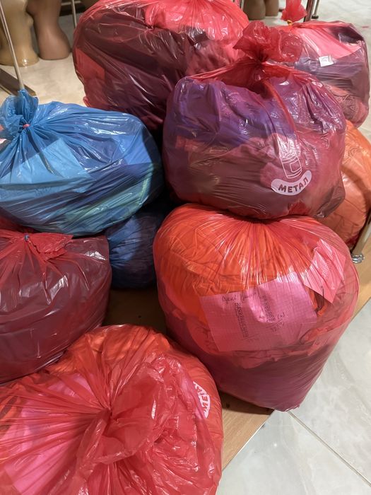 Готовий бізнес. Стоковий одяг