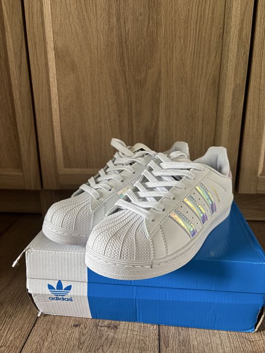 Adidas superstar bialo kolorwe