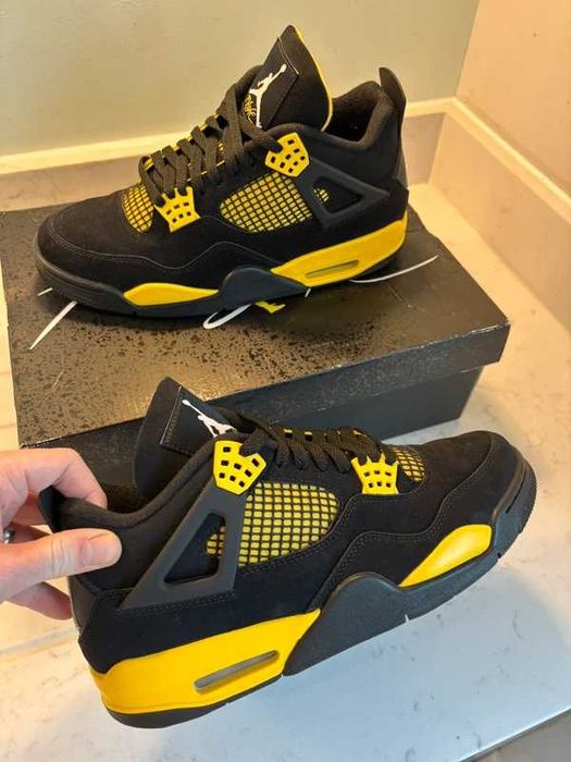 Jordan 4 Retro Thunder R.40