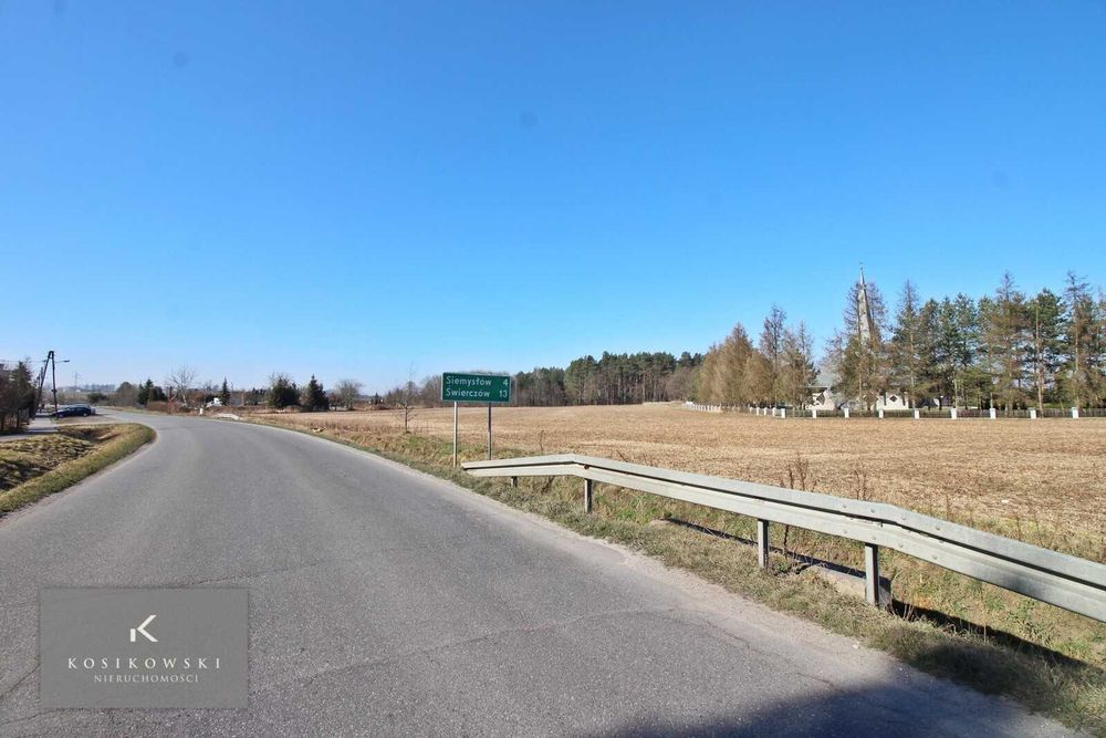 Działka inwestycyjna m. Domaszowice przy drodze DK42