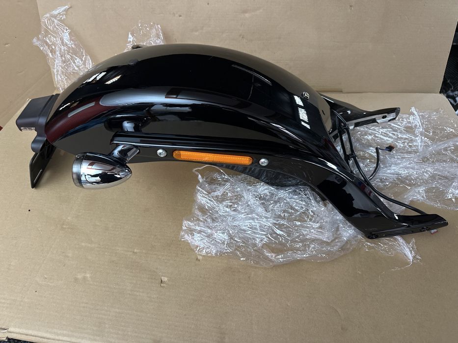 Harley Davidson Nowy Błotnik Softail STREET BOB & SLIM M8 kierunkowskazy 3w1 mocowanie tablicy D103
