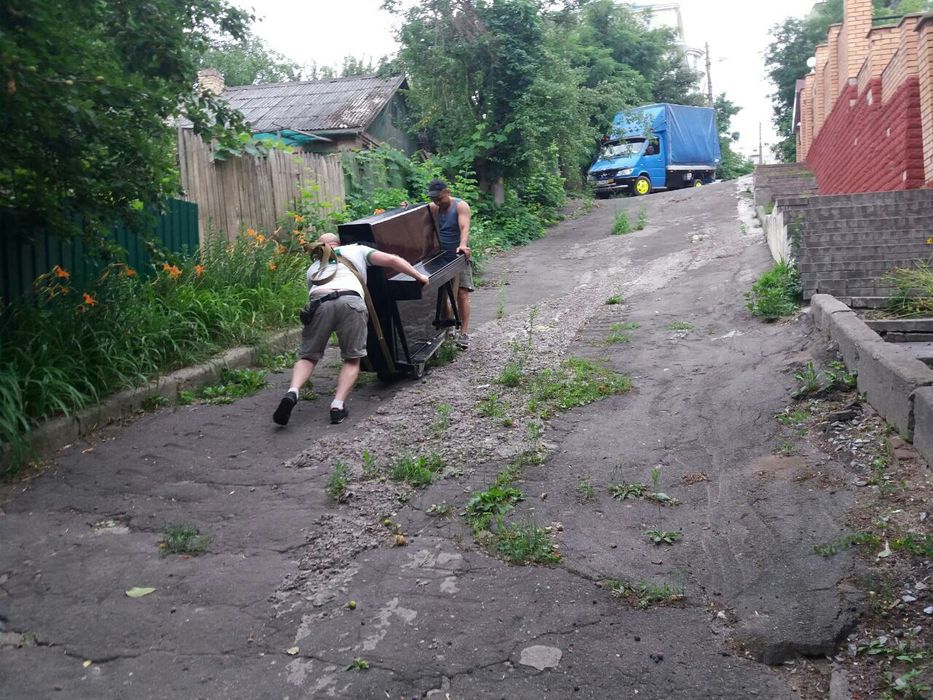 Грузоперевозки по Киеву Доставка по Украине Услуги грузчиков