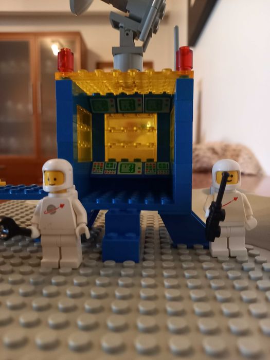 Lego 483-1 Alpha-1 Rocket Base