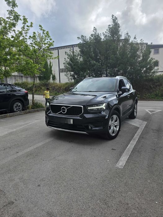 Volvo XC40 T2 Gasolina Momentum Plus de 2021 32000KM