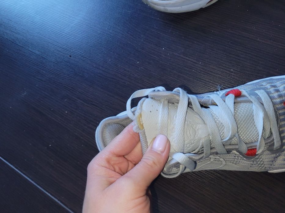 Buty Nike LeBron Witness